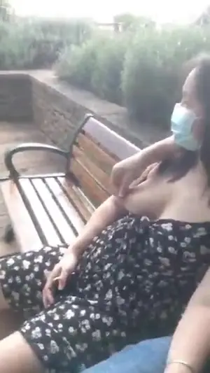 Bokep nekat bgt ditaman toket memek buka Bokep nekat bgt ditaman toket memek buka