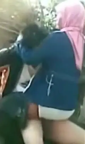 Bokep Ngintip Jilbab Ngentot di Tepi Sungai Bokep Ngintip Jilbab Ngentot di Tepi Sungai